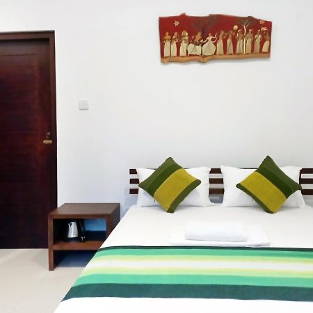 The Ritz Hikkaduwa Hotel Buitenkant foto