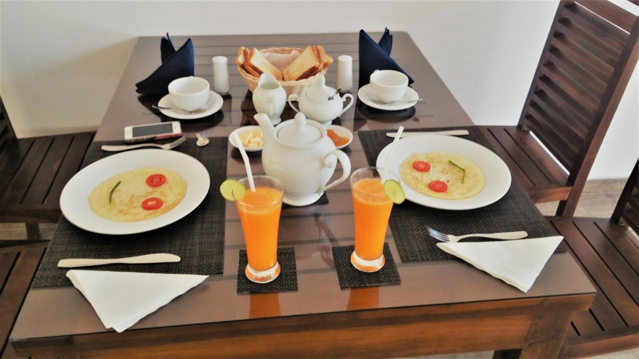 The Ritz Hikkaduwa Hotel Buitenkant foto