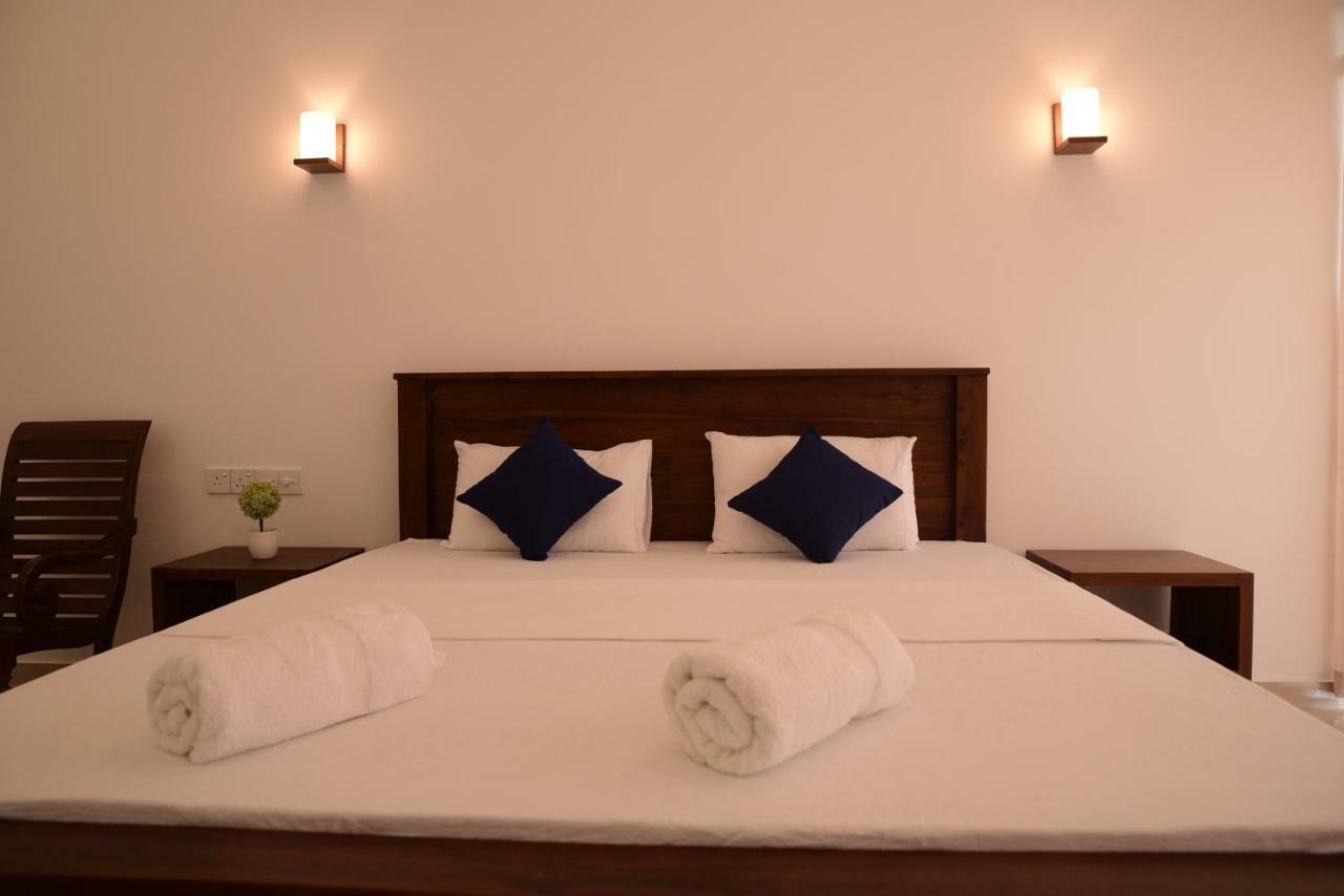 The Ritz Hikkaduwa Hotel Buitenkant foto