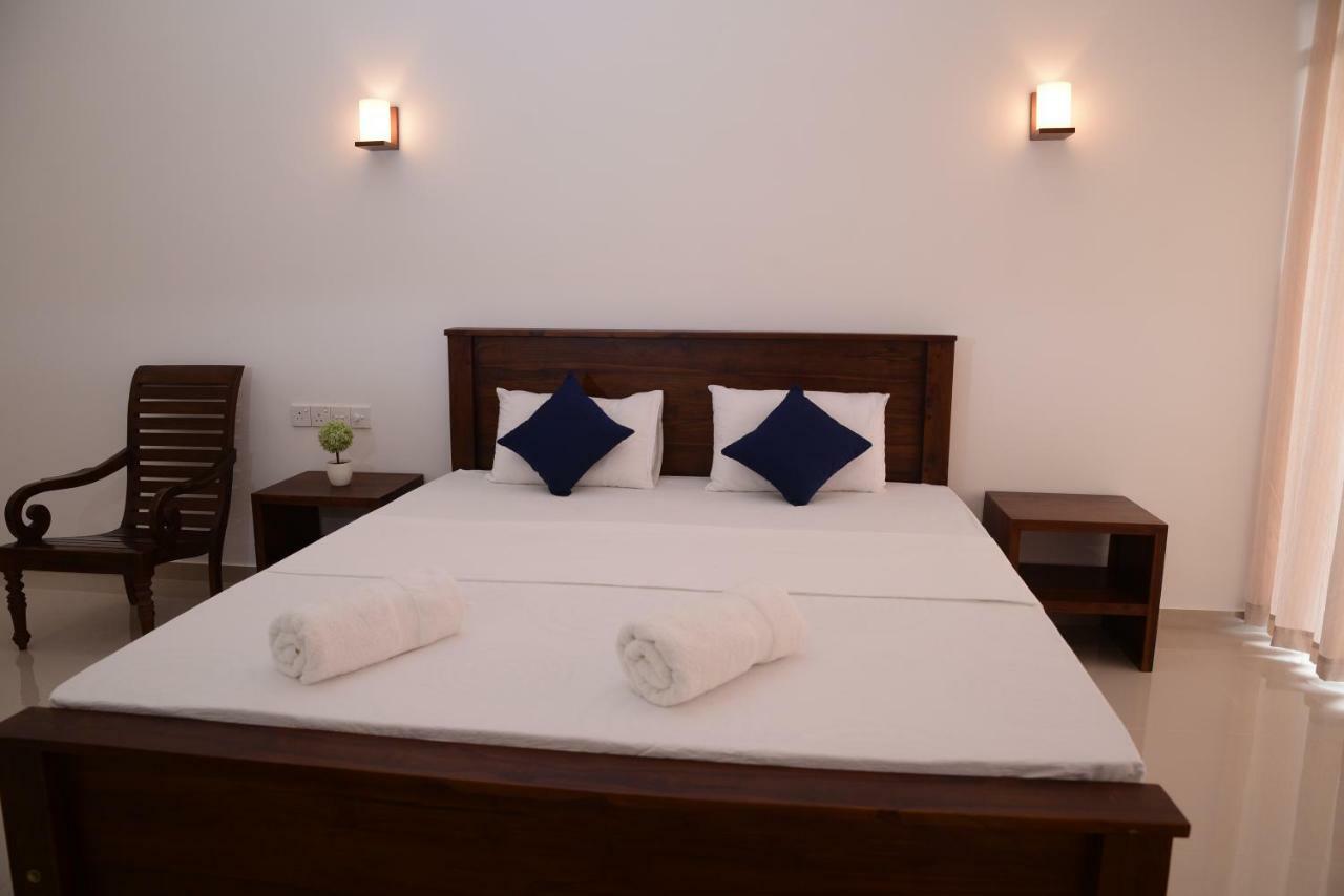 The Ritz Hikkaduwa Hotel Buitenkant foto